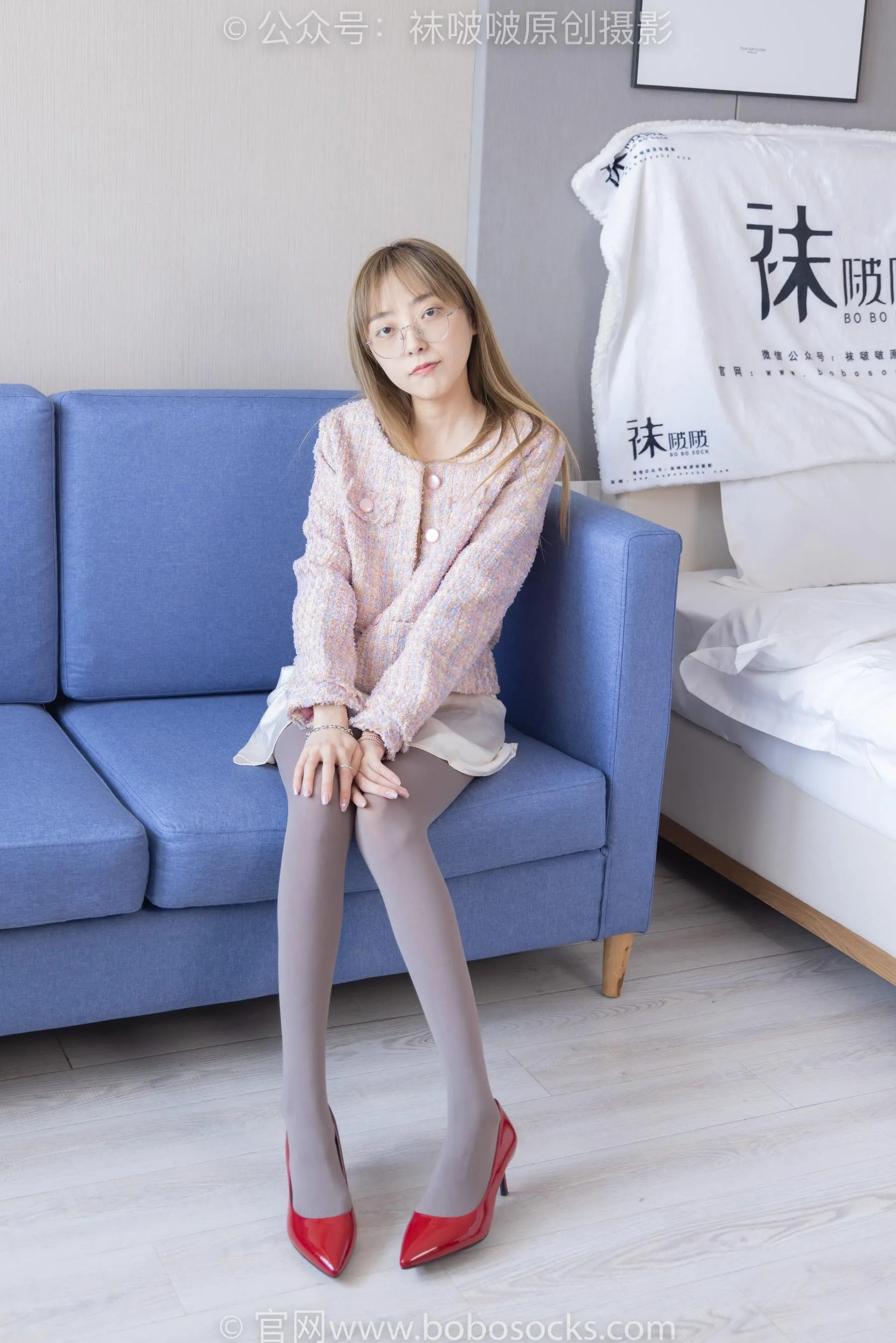 [BoBoSocks袜啵啵]NO.225 稚予-两双高跟鞋、厚灰丝 [47P]插图7
